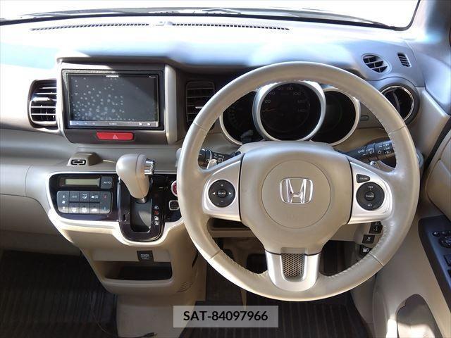 Honda N BOX 2015-02 278463-1