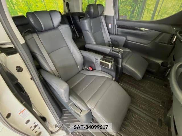 Toyota ALPHARD 2020-08 339147-10