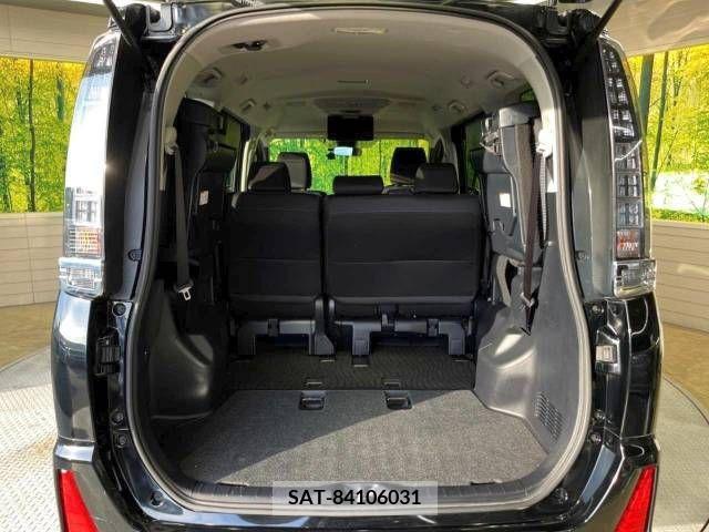 Toyota VOXY 2016-01 228722-11