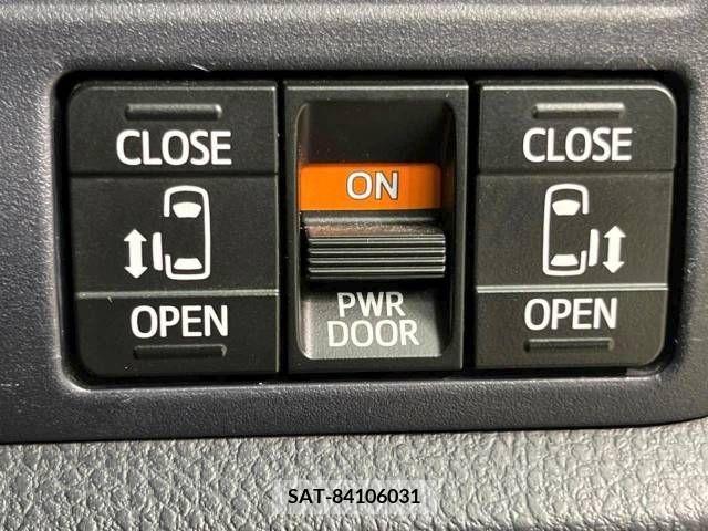 Toyota VOXY 2016-01 228722-5