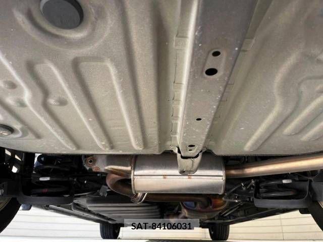 Toyota VOXY 2016-01 228722-19