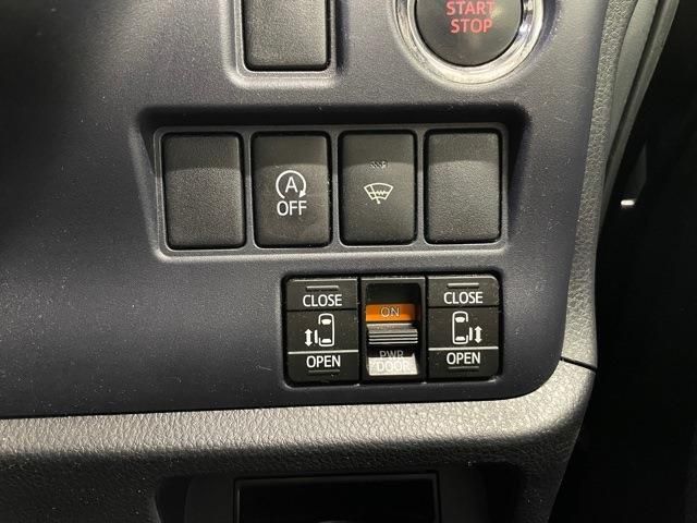 Toyota VOXY 2014-05 16960-17