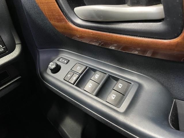 Toyota VOXY 2014-05 16960-20
