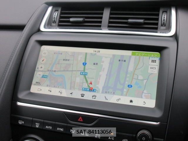 Jaguar E-PACE 2018-05 209581-19