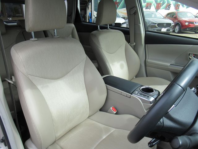 Toyota PRIUS ALPHA 2018-06 12170-7