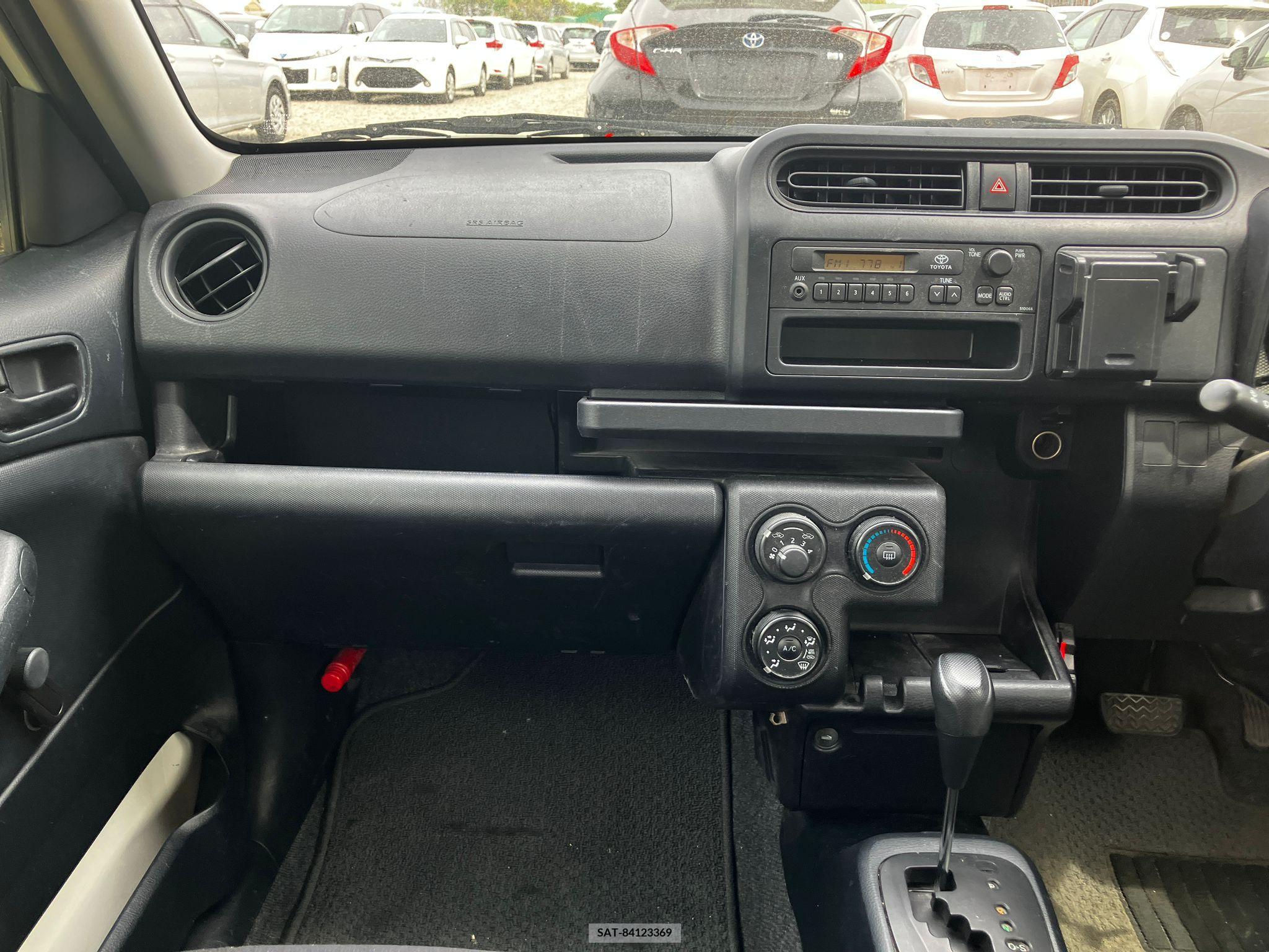 Toyota PROBOX VAN 2017-02 258231-12