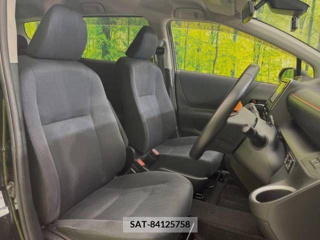 Toyota SIENTA 2016-06 343581-7