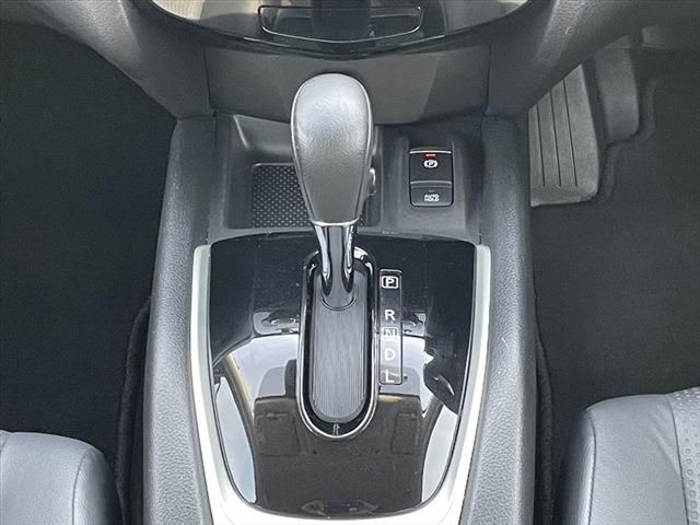 Nissan X-TRAIL 2018-05 27191-25