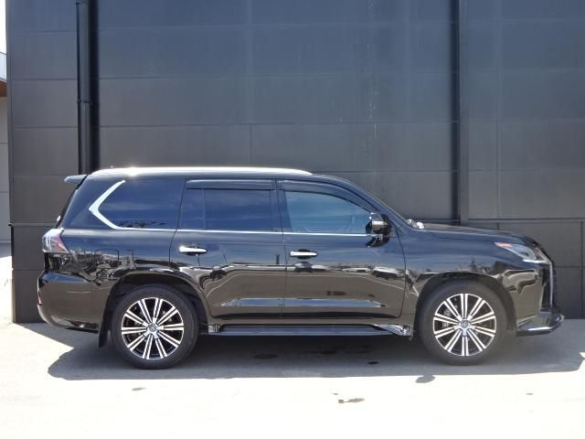 Lexus LX 2019-05 5582-6