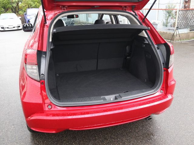Honda VEZEL 2019-03 182283-21
