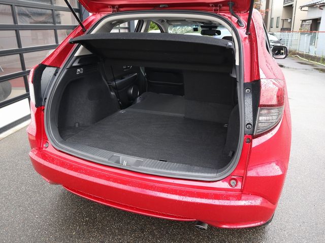 Honda VEZEL 2019-03 182283-23