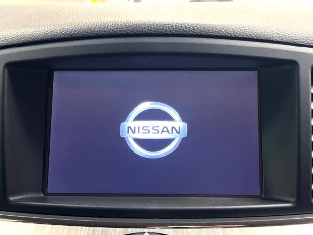 Nissan ELGRAND 2019-01 196694-3