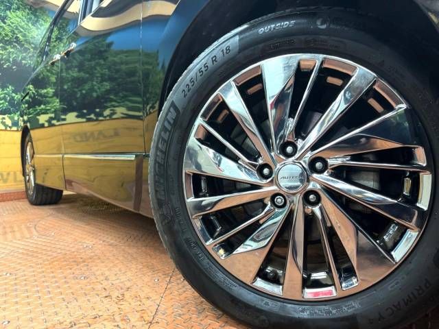 Nissan ELGRAND 2019-01 196694-13