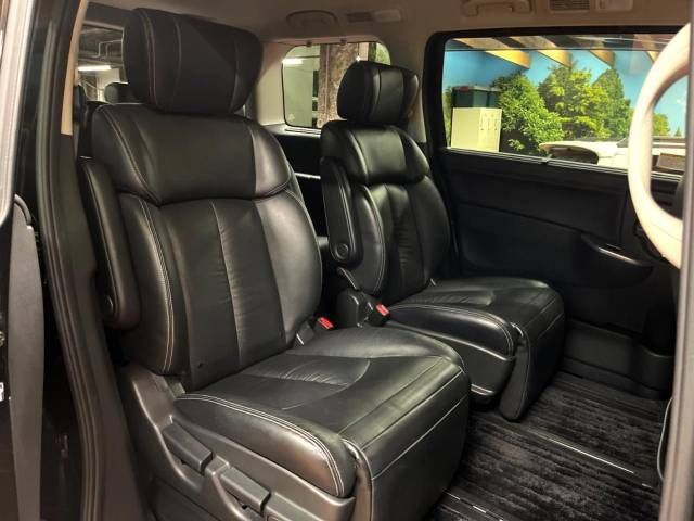 Nissan ELGRAND 2019-01 196694-9