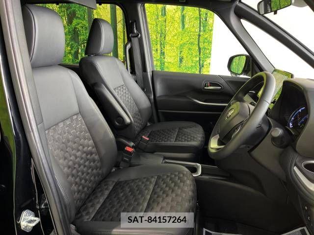 Toyota VOXY HYBRID 2023-02 238464-8