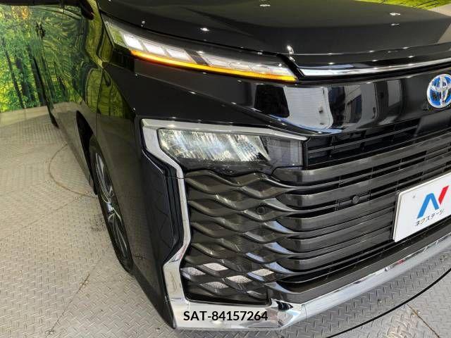 Toyota VOXY HYBRID 2023-02 238464-13