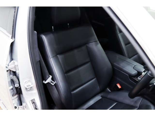 Mercedes Benz E-CLASS 2012-03 18954-2