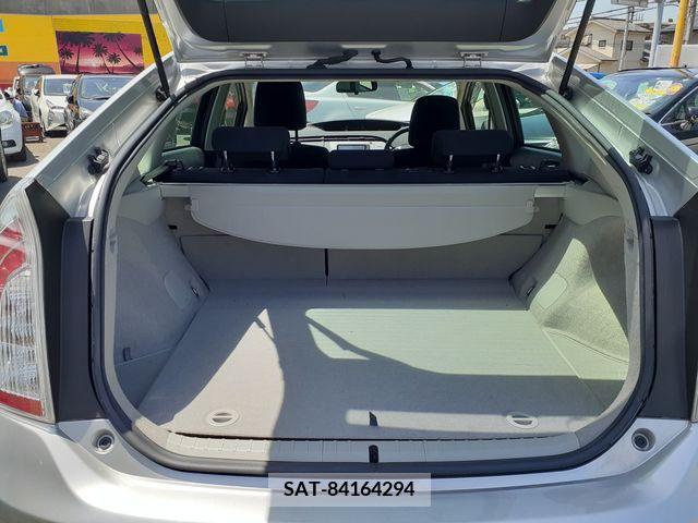 Toyota PRIUS 2013-09 282093-18