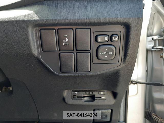 Toyota PRIUS 2013-09 282093-23
