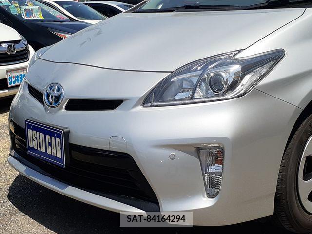 Toyota PRIUS 2013-09 282093-7