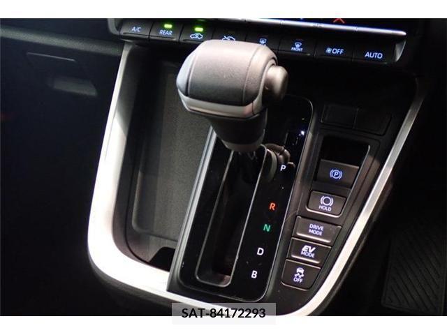 Toyota VOXY HYBRID 2022-03 322941-15