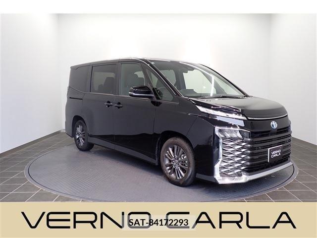 Toyota VOXY HYBRID 2022-03 322941-0
