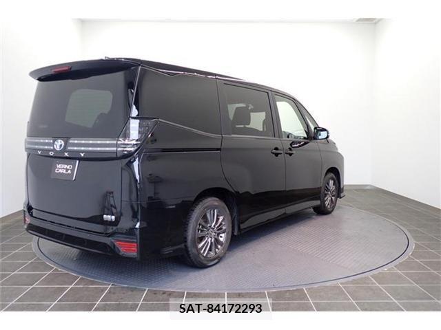 Toyota VOXY HYBRID 2022-03 322941-3