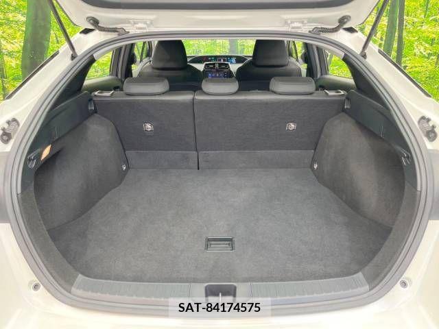 Toyota PRIUS 2019-05 347869-10