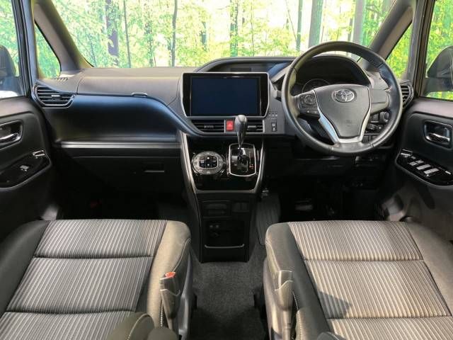 Toyota VOXY 2020-07 195760-1