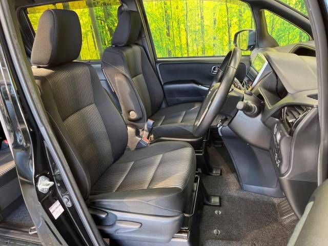 Toyota VOXY 2020-07 195760-8