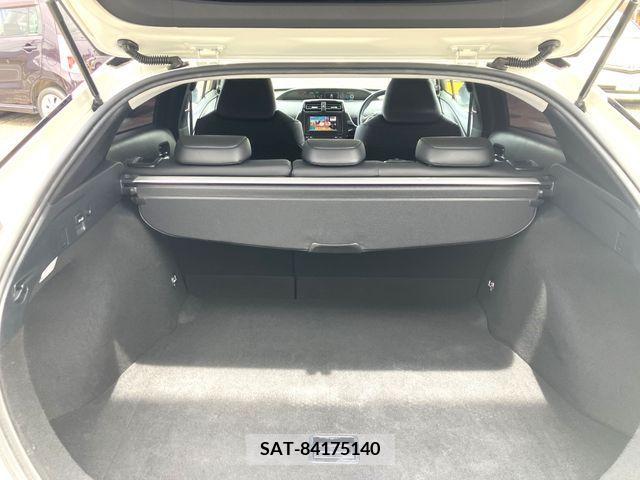 Toyota PRIUS 2016-09 281894-15