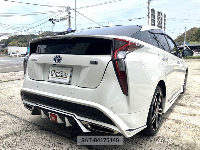 Toyota PRIUS 2016-09 281894-12