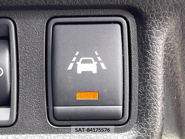 Nissan NOTE 2016-07 255875-5