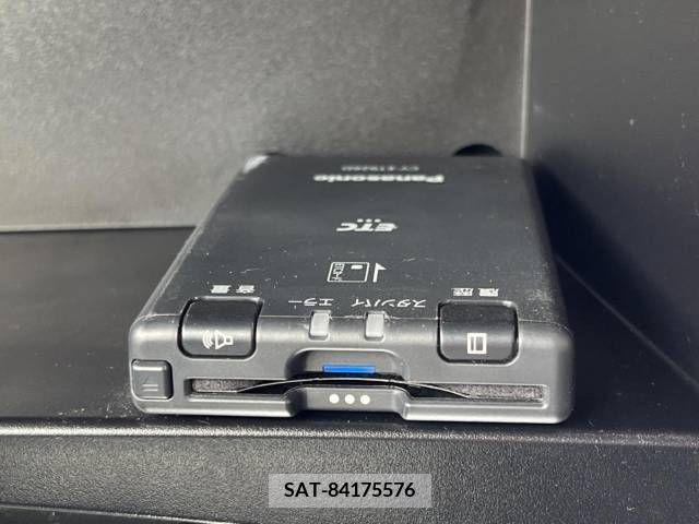 Nissan NOTE 2016-07 255875-10