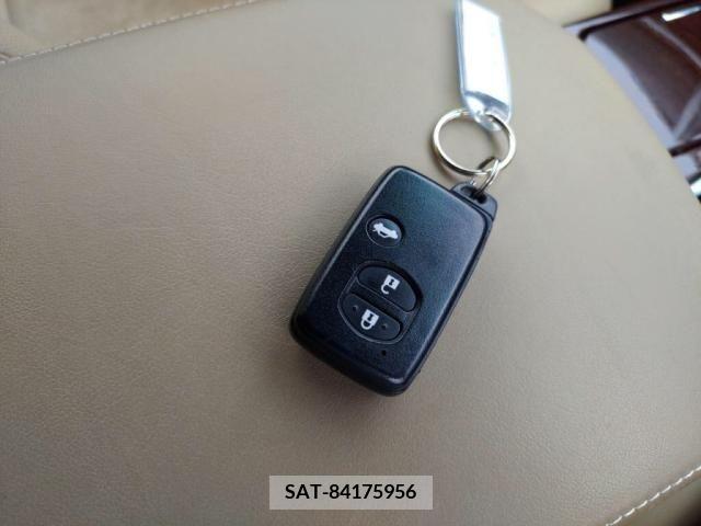 Toyota MARK X 2013-06 385656-20