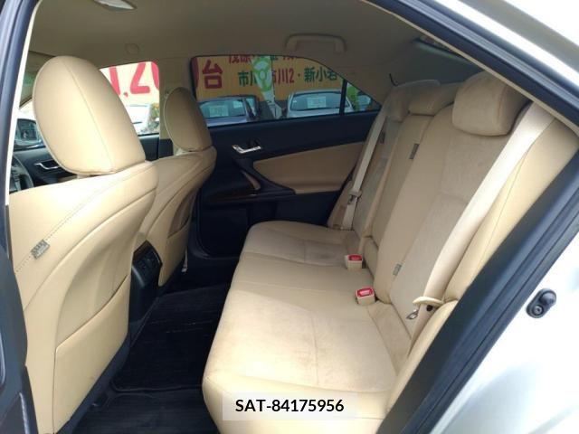 Toyota MARK X 2013-06 385656-25