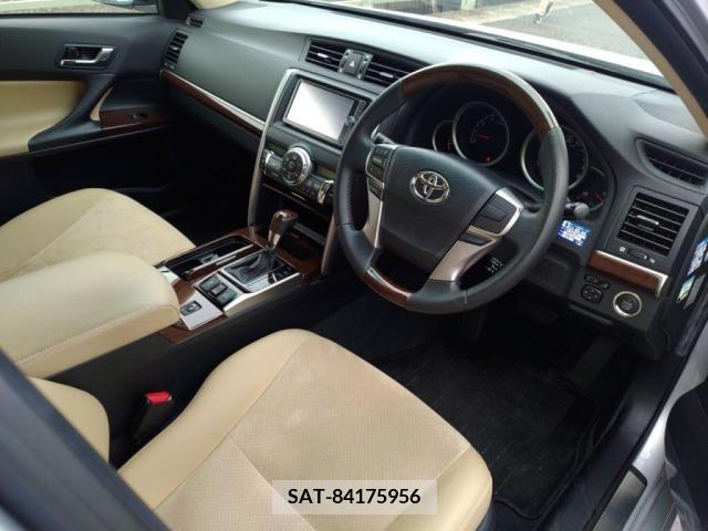Toyota MARK X 2013-06 385656-2