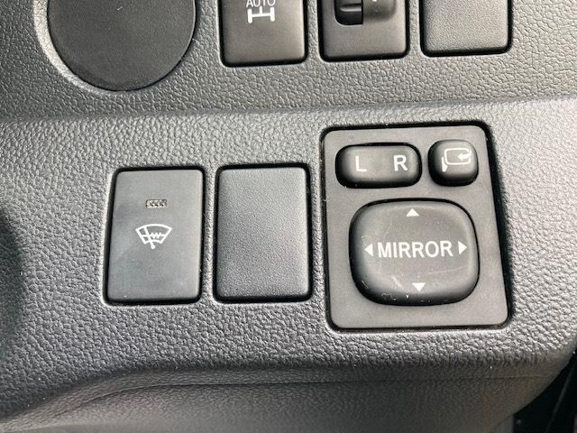 Toyota RACTIS 2012-03 6599-19