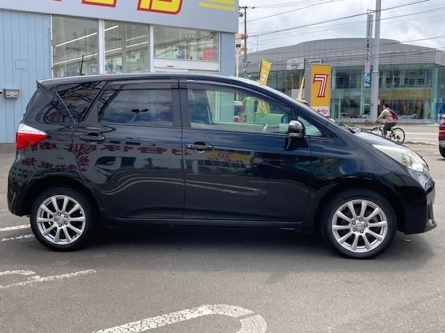 Toyota RACTIS 2012-03 6599-4