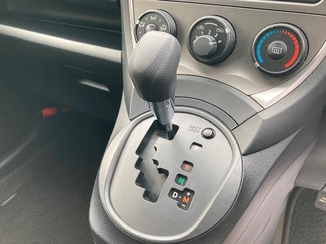 Toyota RACTIS 2012-03 6599-17