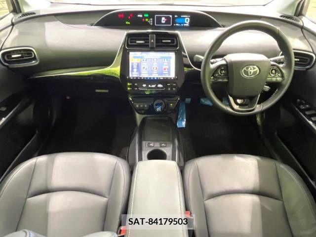 Toyota PRIUS 2021-10 322490-1