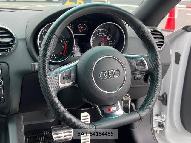 Audi TT 2013-12 261423-10