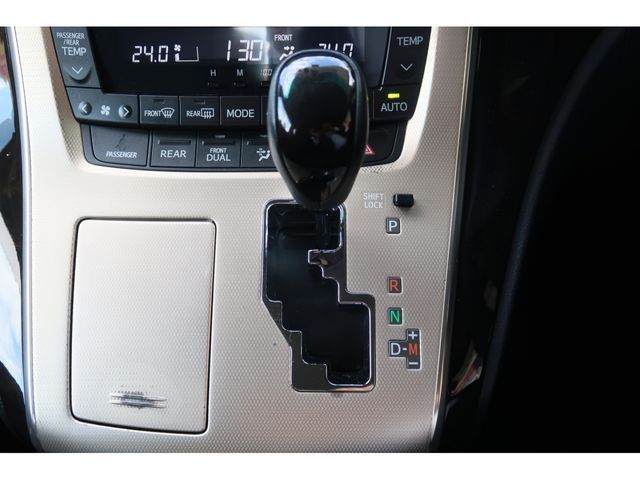 Toyota ALPHARD 2011-08 18564-11