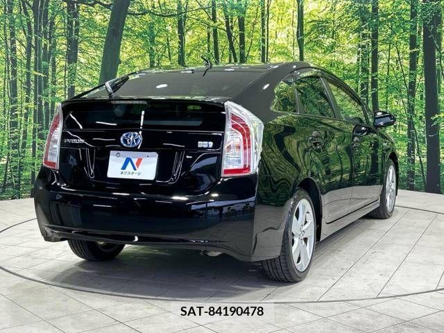 Toyota PRIUS 2012-05 226896-17