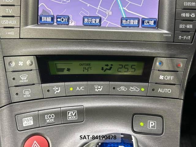 Toyota PRIUS 2012-05 226896-4