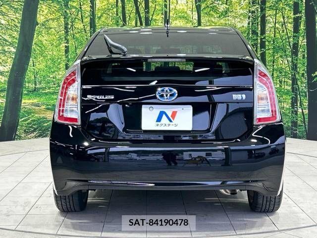 Toyota PRIUS 2012-05 226896-15