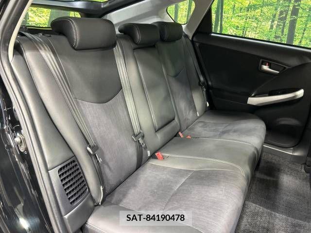 Toyota PRIUS 2012-05 226896-12