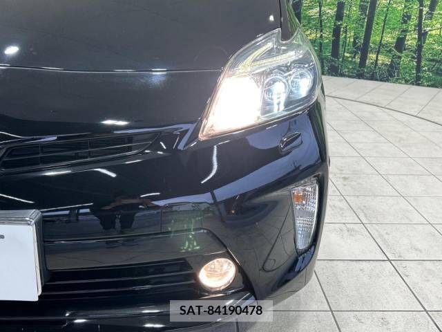 Toyota PRIUS 2012-05 226896-9