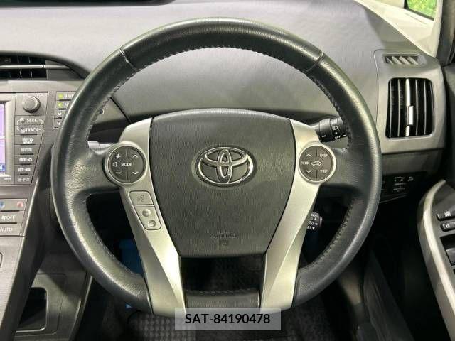 Toyota PRIUS 2012-05 226896-8