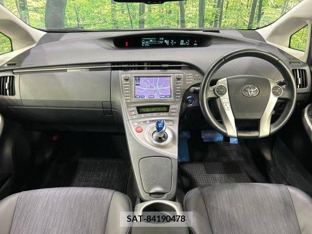 Toyota PRIUS 2012-05 226896-1